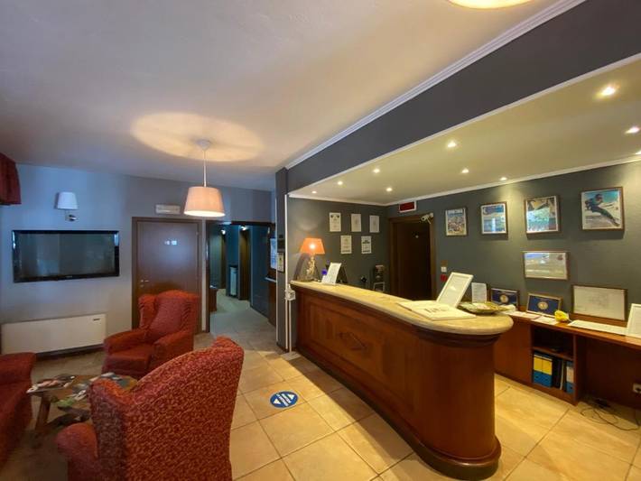 Hôtel pour 2 personnes, avec jacuzzi ainsi que sauna et jardin à Claviere - 2