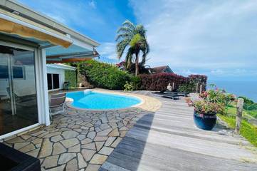 Villa pour 8 personnes, avec jardin ainsi que piscine et terrasse dans Tahiti