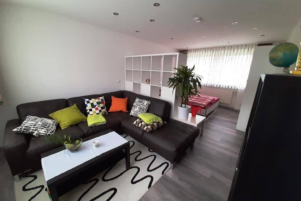 Ganze Wohnung, Gemütliche Ferienwohung 60qm mit mehreren Sitzmöglichkeiten im Garten in Waldsassen, Ostbayern