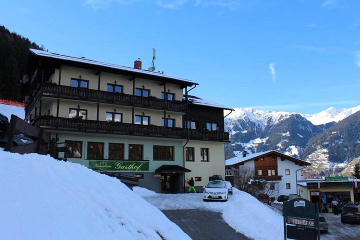 Ferienhaus für 4 Personen, mit Sauna und Terrasse in Hainzenberg