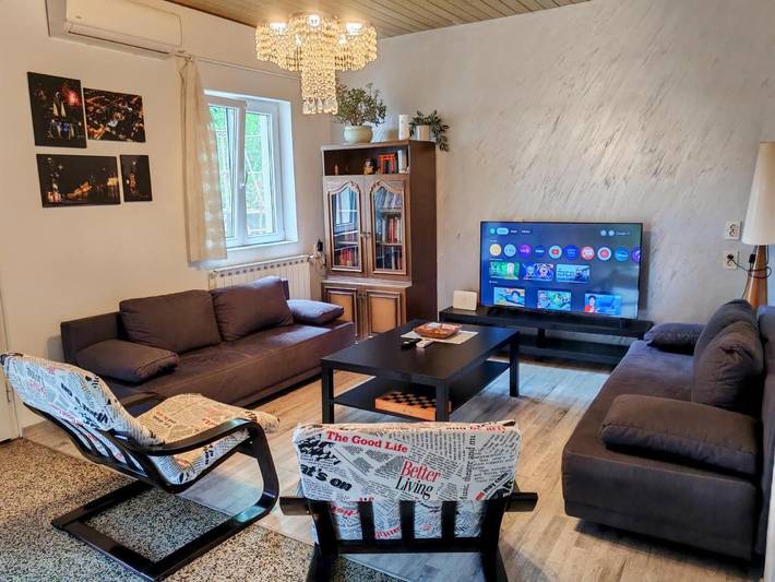 Ferienwohnung für 7 Personen, mit Terrasse und Garten sowie Ausblick