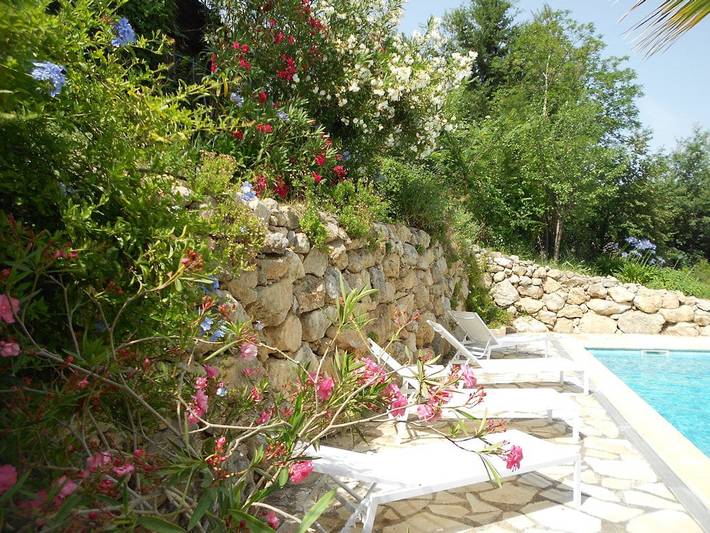 Chambre d’hôte pour 3 personnes, avec jardin et piscine dans les Alpes maritimes - 4