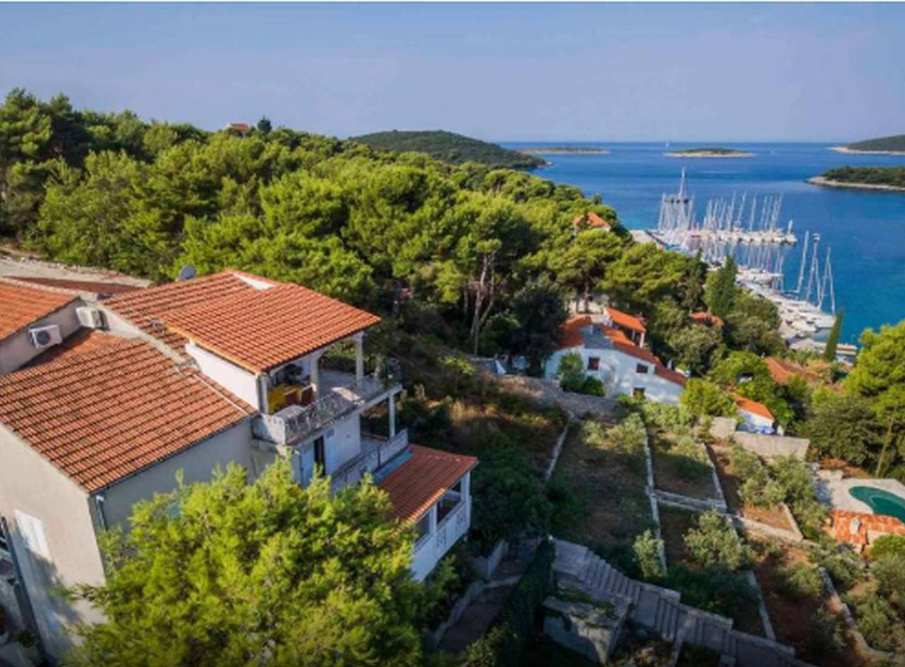 Ganze Wohnung, Apartments Vesna in Maslinica, Solta