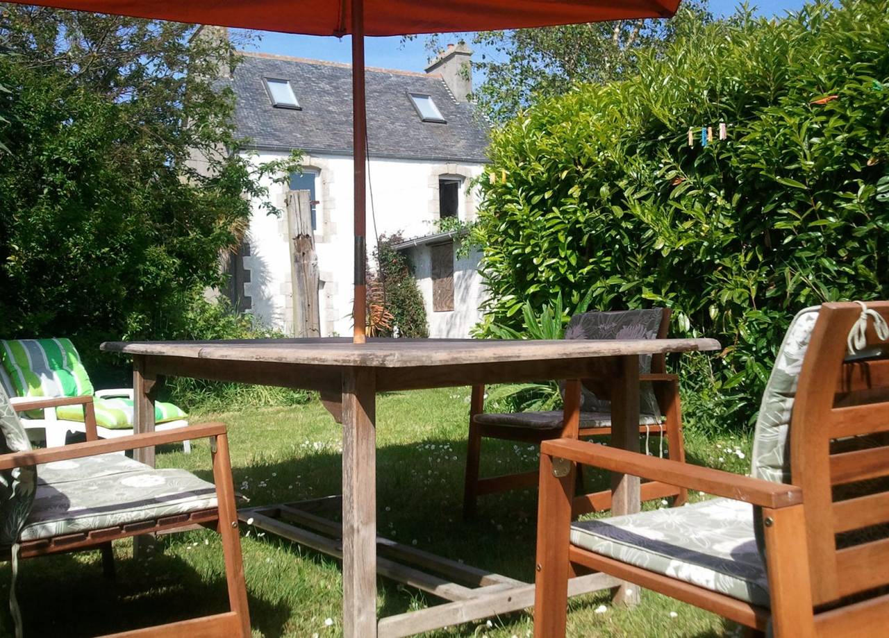 Maison au calme, tout près de belles plages. Vue mer. in Santec, Ceinture Dorée