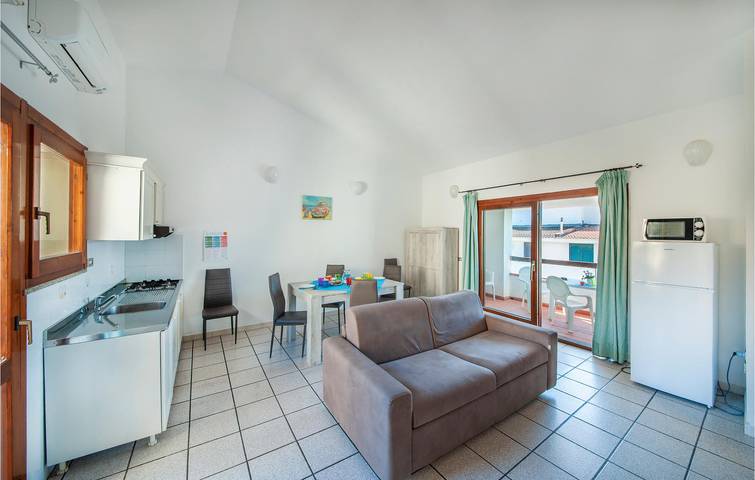 Apartamento vacacional entero, 1km Estudio Planta Baja Frente a la Playa - Cocina y Nevera in Isola Rossa, Trinità d'Agultu e Vignola