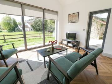 Holiday Home for 4 People in County Fermanagh, Ulster, Photo 1
