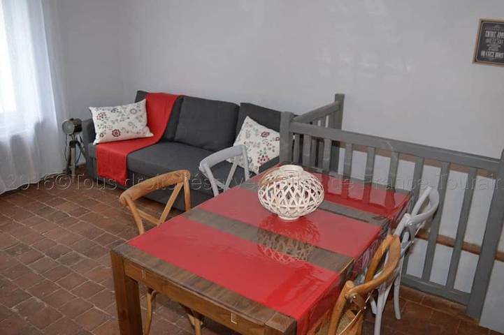 Gîte charmant près de Tours, jardin clos, idéal pour familles in Montlouis-sur-Loire, Région de Tours