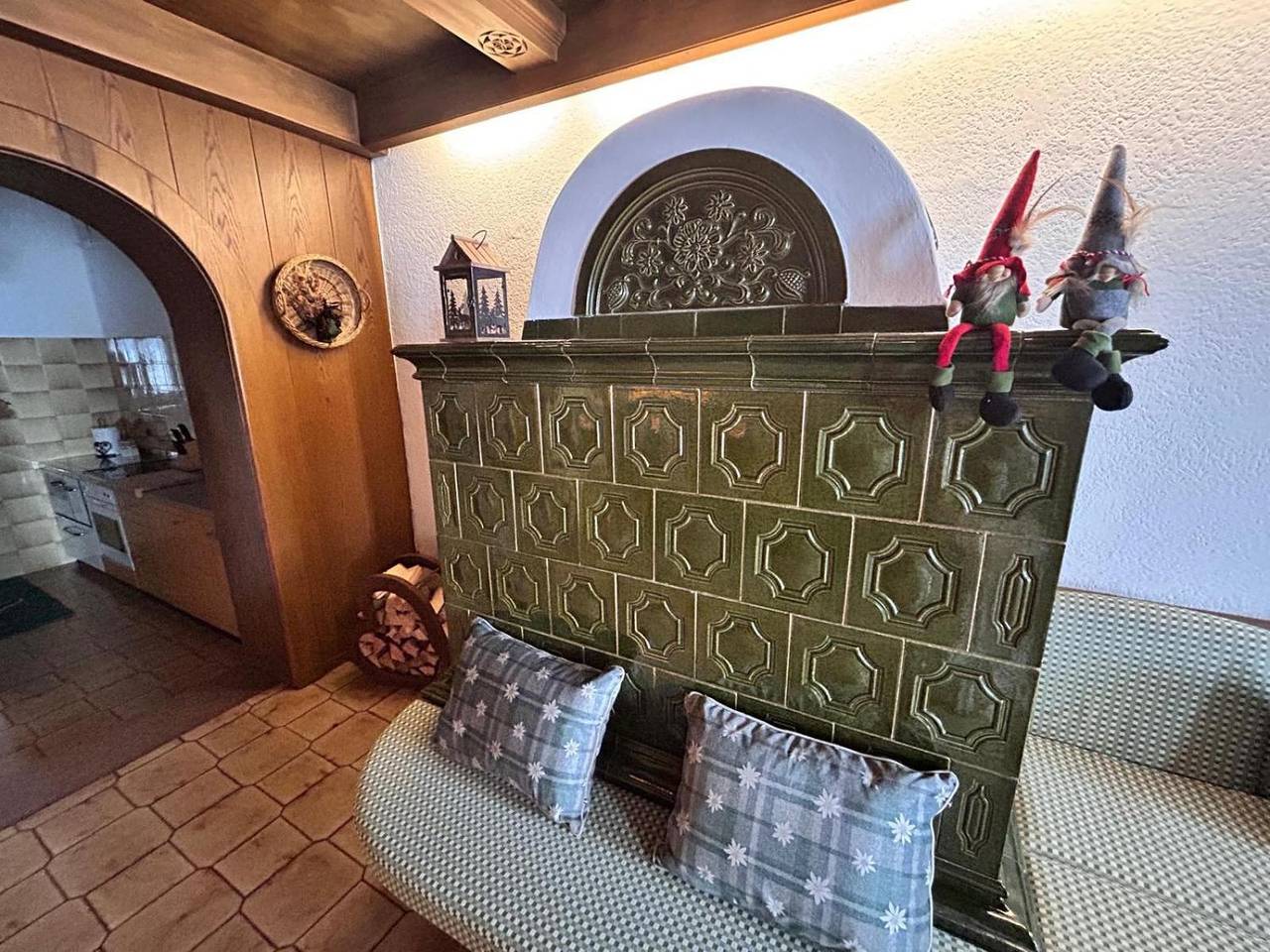 Entire apartment, Apartment 'Il Feudo' with Mountain View, Balcony and Wi-Fi in Predazzo, Dolomiti Superski