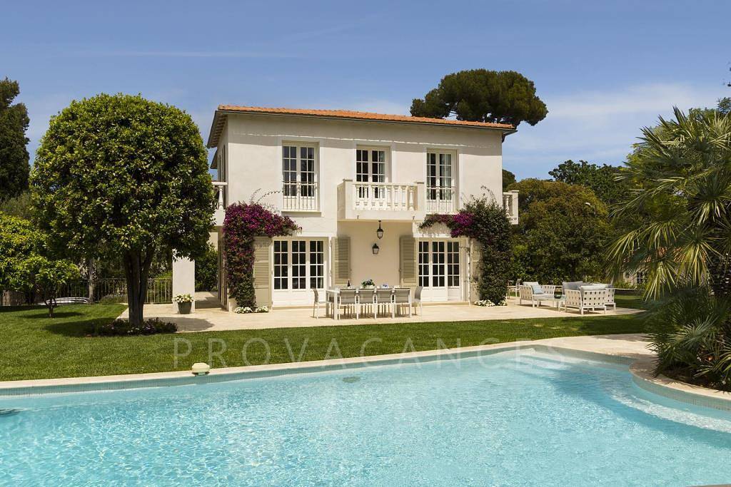 Luxury holiday house with pool on Cap d'Antibes in Antibes, Mediterranean Coast (France)