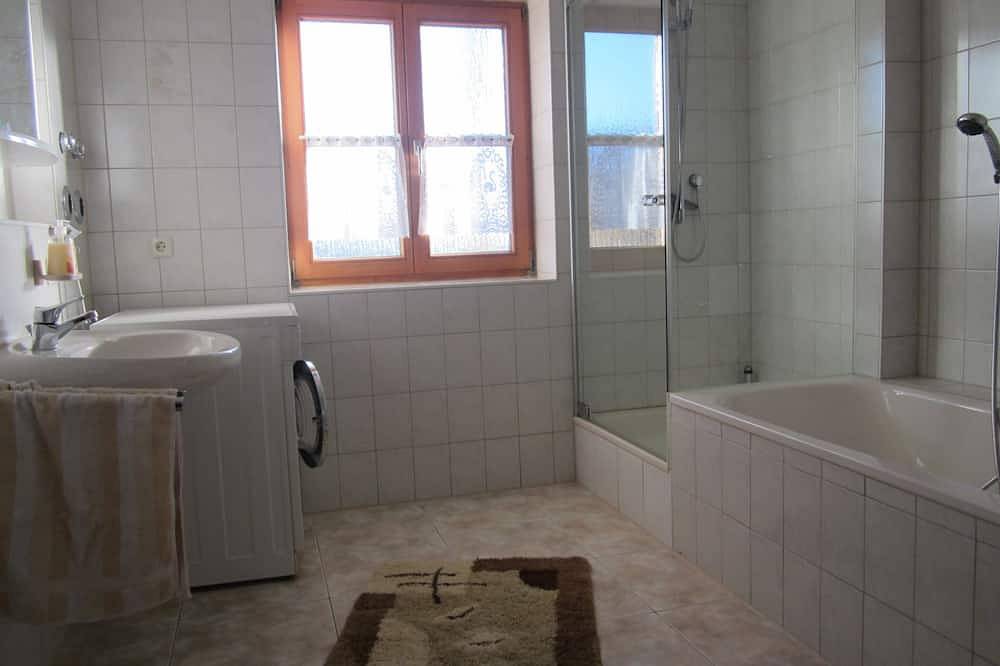 Ganze Wohnung, Ferienwohnung/App. für 7 Gäste mit 130m² in Peiting in Peiting, Romantische Straße