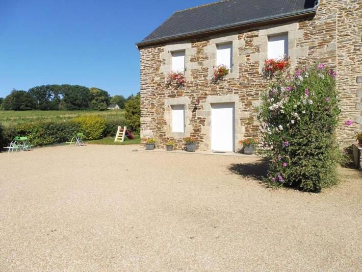 Location de vacances pour 5 personnes, avec terrasse et jardin à Saint-Thélo - 3