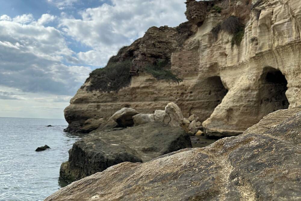 Cozy two-level house with beautiful terrace with views.Pets allowed in Anzio, Rome Province