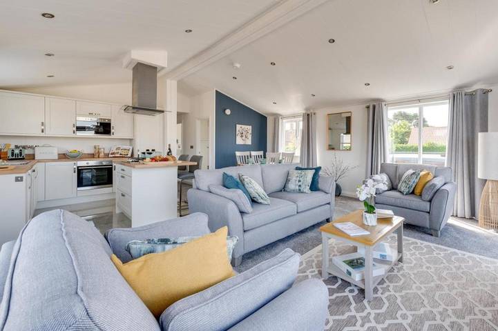 Cottage for 4 people, with garden, with pets in Burnham Market
