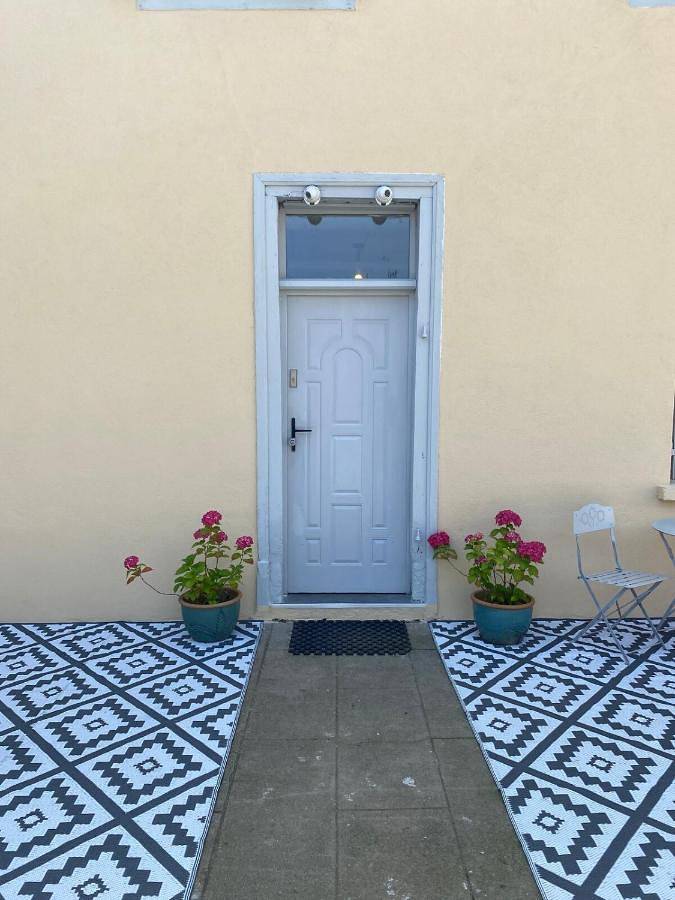 Appartement entier, 3 pièces au rez de chaussée centre historique, calme, vue sur le jardin in Foix, Ariège