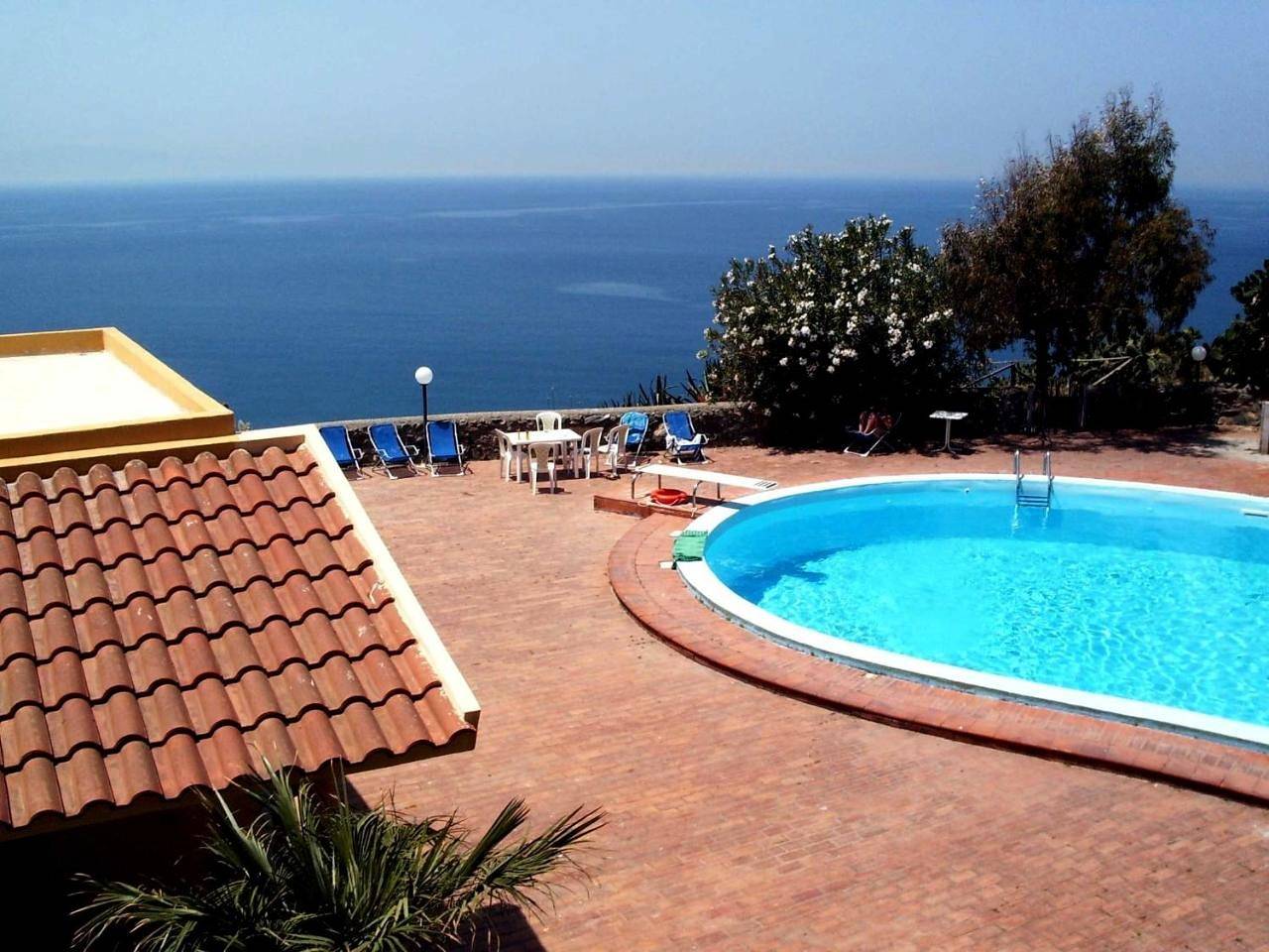 Ganze Wohnung, One-Bedroom Apartment with Balcony in Milazzo, Messina Provinz