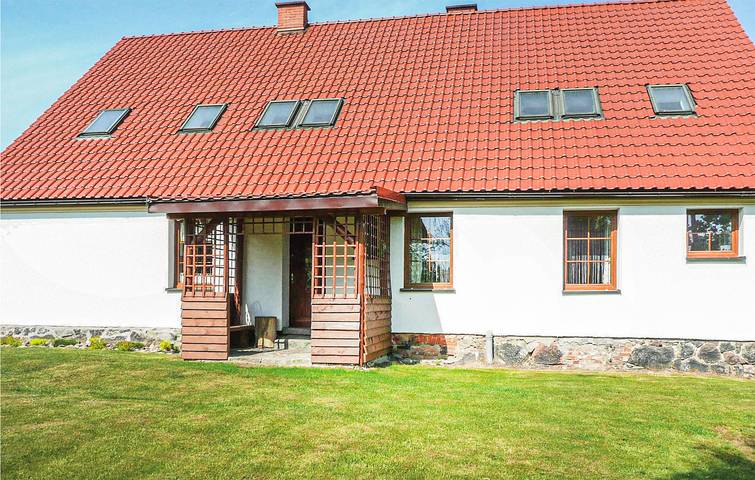Ferienhaus für 16 Personen mit Terrasse in Powiat Sławieński