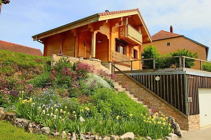 Gîte pour 6 personnes, avec Balcon et Jardin à Rochejean