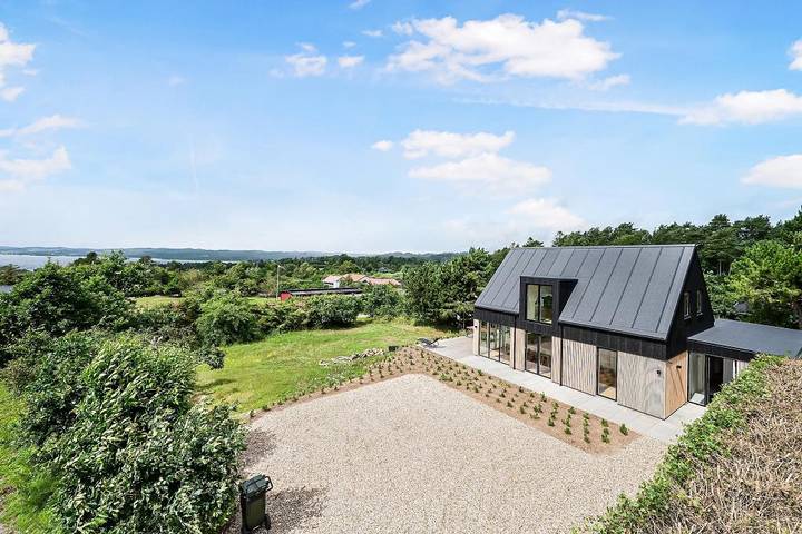 Modernes Ferienhaus in zwei Etagen nahe Ebeltoft mit Meerblick in Ebeltoft, Süddjursland