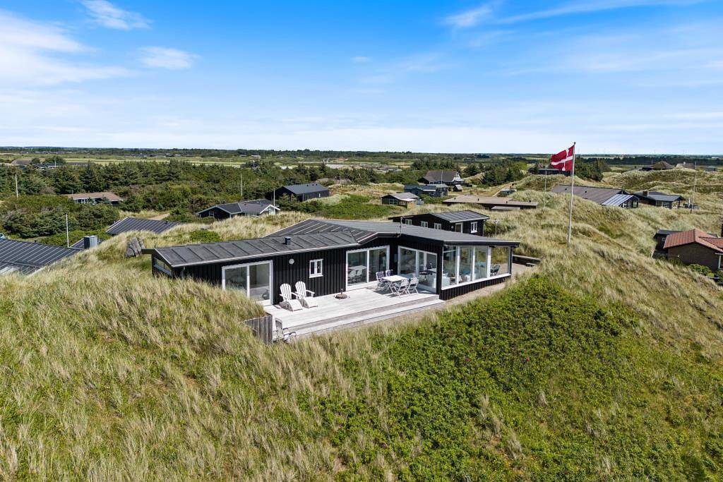 Beautiful holiday home with panoramic views in Houvig in Ringkøbing, Holmsland Klit