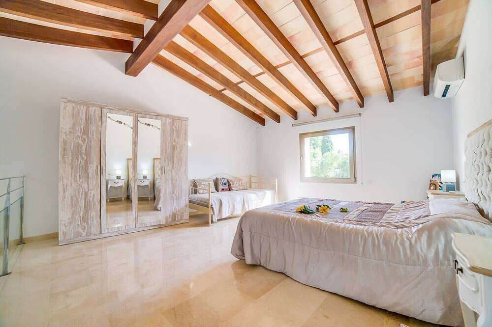 Finca in Mallorca Can Brivo with swimming pool in Jornets, Sencelles