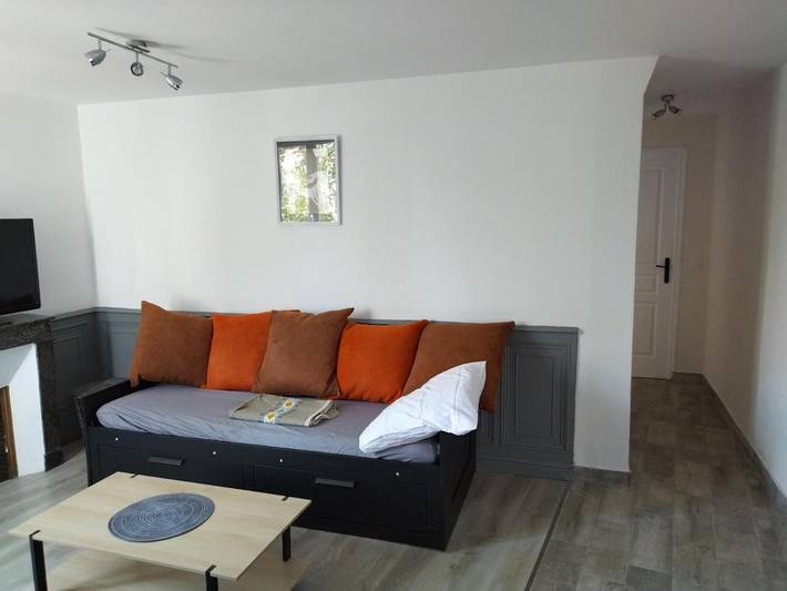 Gîte pour 4 personnes, avec vue et balcon à Veyre-Monton - 3