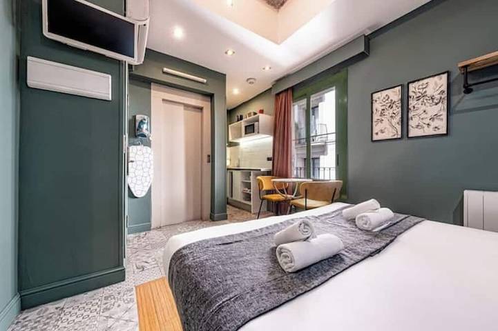Appartement entier, Great studio in the heart of the city in Barcelona Centre, Barcelone