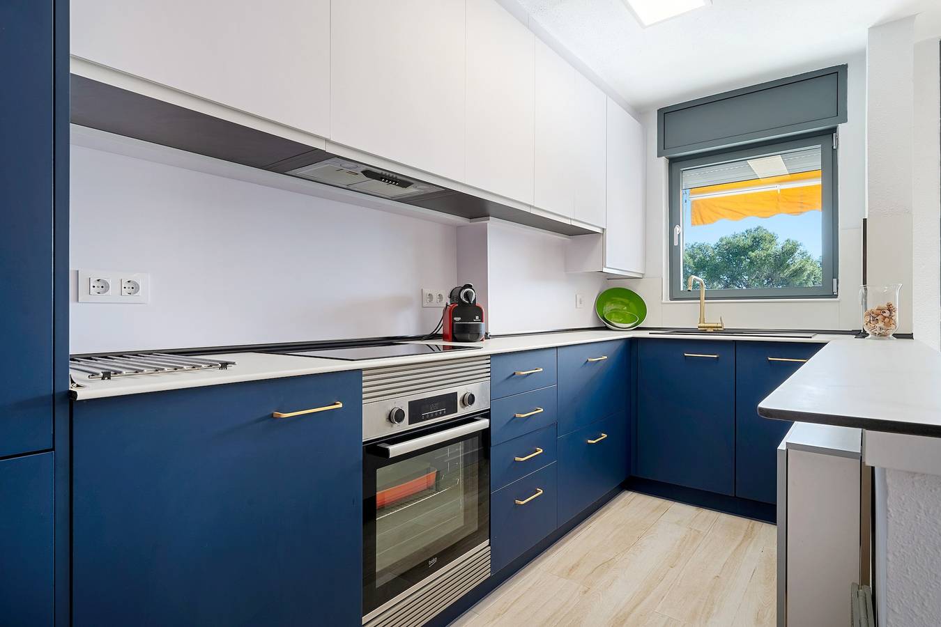 Geheel appartement, Appartement 'Meridiano I' met zeezicht, wifi en airconditioning in Miami Playa, Costa Dorada