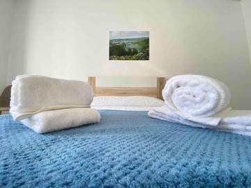 Gîte pour 4 personnes, avec jardin dans Água de Alto