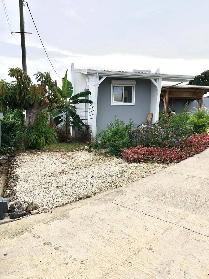 Location de vacances pour 3 personnes, avec jardin et piscine dans Saint-Louis (Marie-Galante) - 3