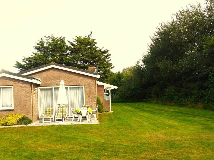 Location de vacances pour 4 personnes, avec terrasse et jardin à De Koog - 2