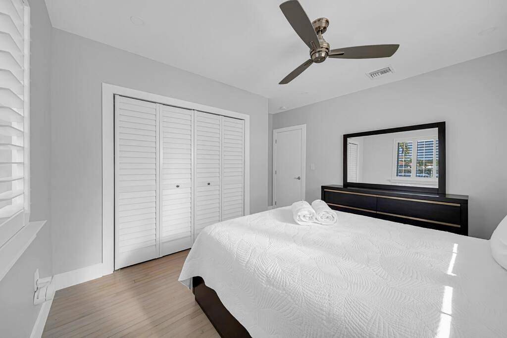 Casa la Miami - Central location Villa with Pool & Gym in Miami, Florida