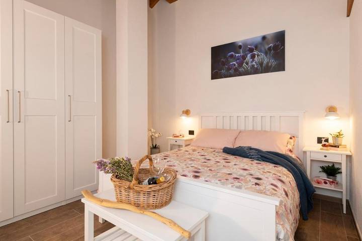 Gîte pour 4 personnes, avec vue et jardin dans Roisan