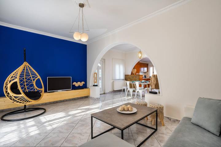 Gîte pour 4 personnes, avec Balcon à Thera