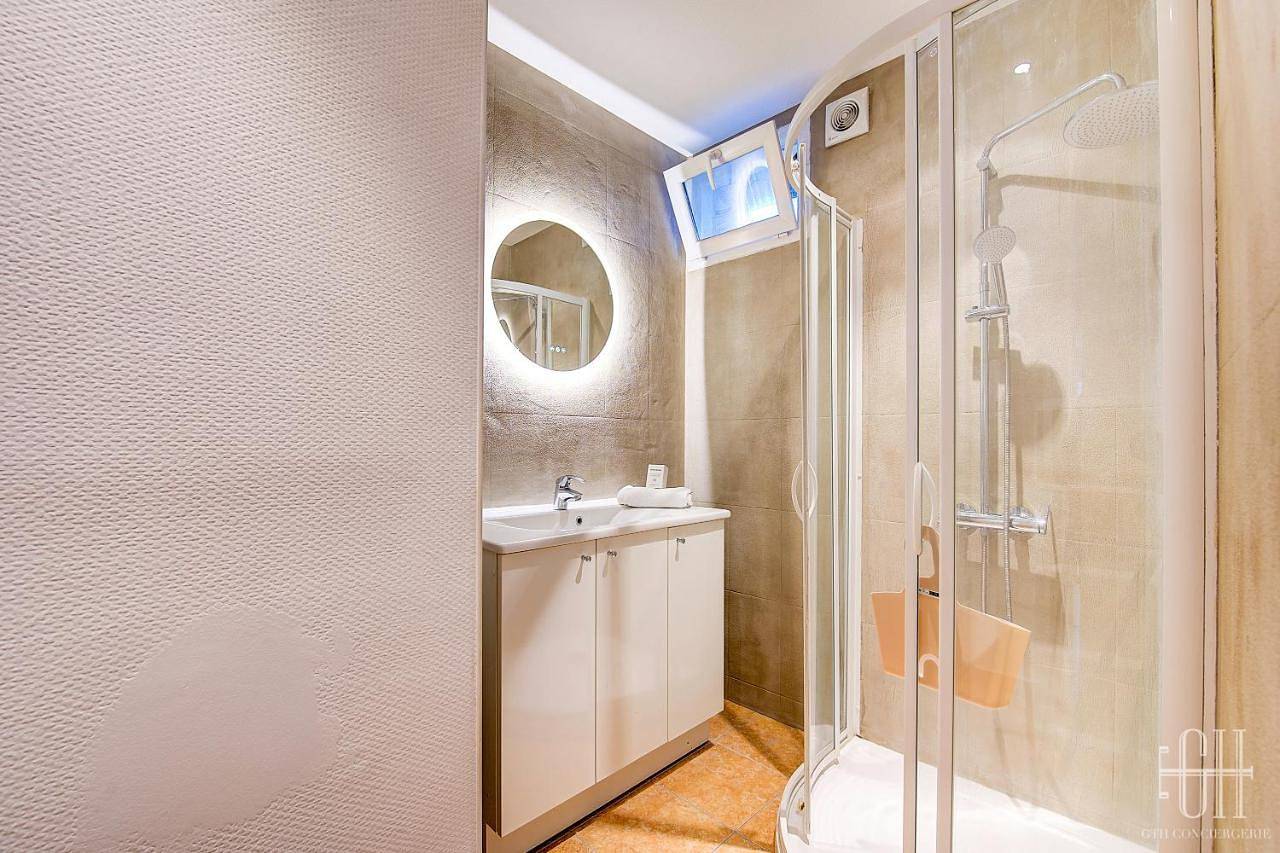 Appartement entier, One-Bedroom Apartment in Saint-Pierre-des-Corps, Région de Tours