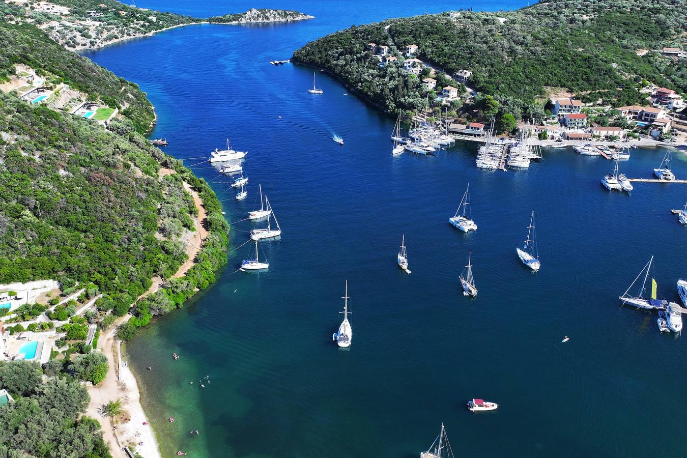 Villa Amoudia - Luxury Villa right on the beach with Private Pool in Syvota (Lefkada), Greece