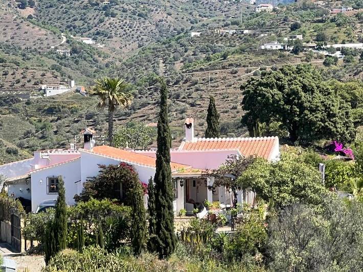 Chambre d’hôte pour 2 personnes, avec piscine ainsi que jardin et vue à Arenas