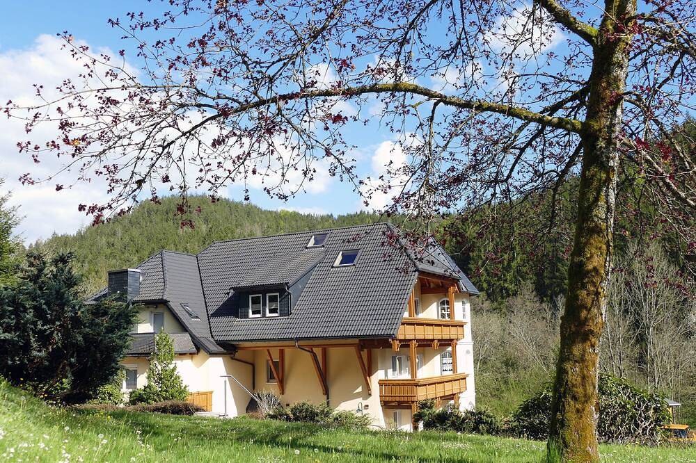Ganze Wohnung, Modern ausgestattete Ferienwohnung (65qm) in Wallenfels, Frankenwald