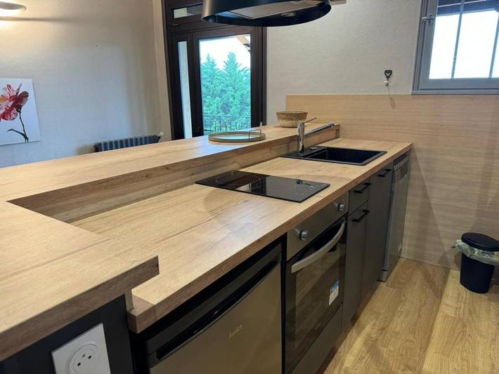 Gîte pour 4 personnes, avec piscine ainsi que jardin et balcon à Saint-André-d'Allas - 2