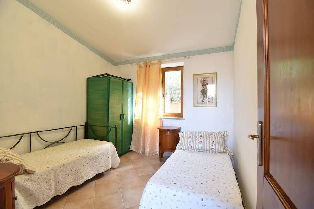 Villa with shared pool and sea view in Costa Paradiso, Trinità d'Agultu e Vignola und Umgebung