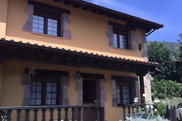 Casa rural para 6 personas, con jardín y terraza en Valle del Nansa