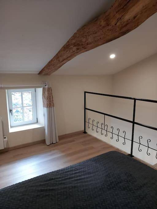 Gîte pour 4 personnes, avec terrasse à Montournais - 3