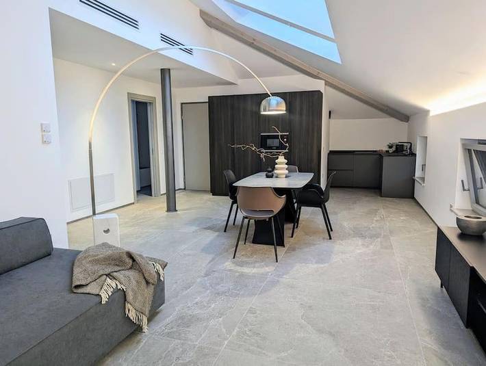 Loft per 4 persone, con Giardino e Piscina a Riva del Garda