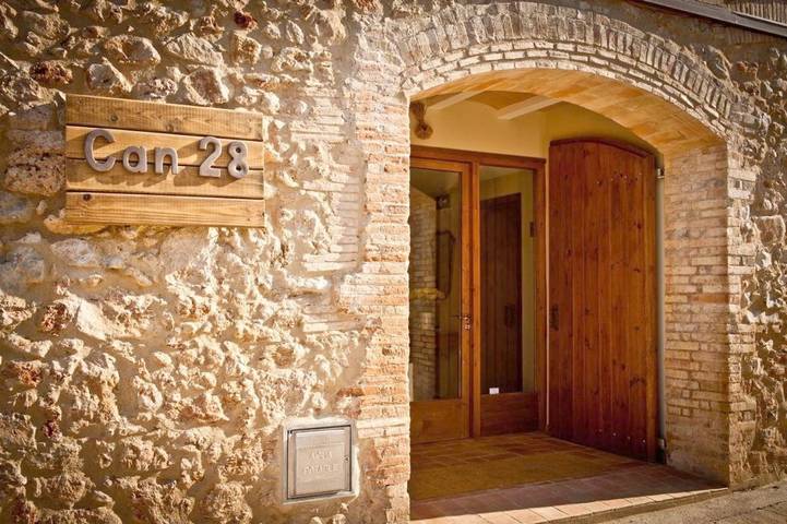 Maison d’hôte pour 6 personnes, avec Balcon et Terrasse ainsi que Jardin et Piscine à Torroella de Montgrí - 2