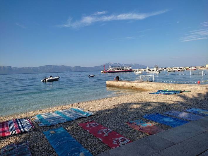 Ganze Wohnung, Gesamte Wohnung in Gradac mit Möbliertem Balkon in Gradac, Makarska Riviera