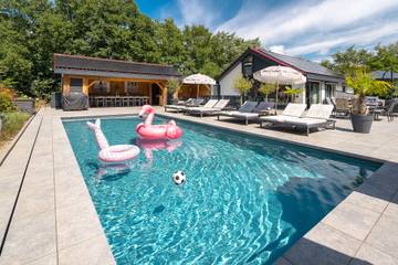 Villa for 18 People in Goeree-Overflakkee, South Holland, Photo 2