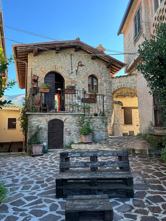 B&b per 2 persone, con Balcone e Terrazza nonché Idromassaggio e Vista lago in Terminillo