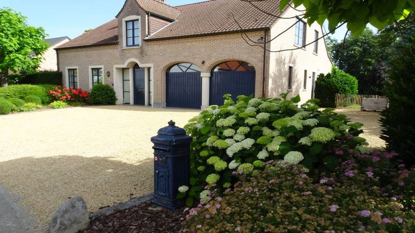 Maison de vacances pour 8 personnes, avec sauna et terrasse ainsi que jacuzzi et jardin à Heers
