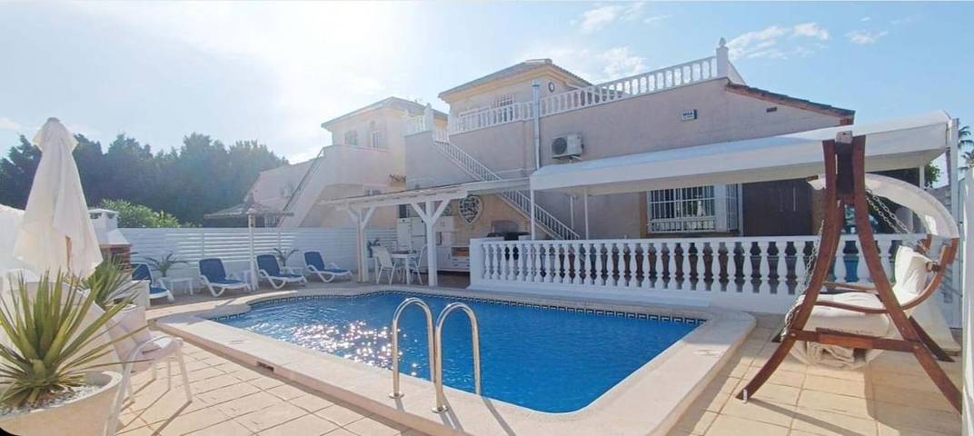 Casa rural para 6 personas, con terraza además de vistas y piscina en San Fulgencio