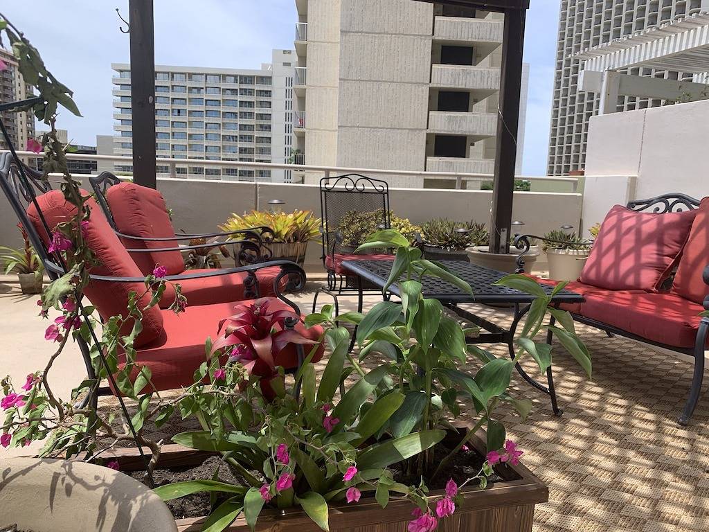 Ganze Wohnung, Riesige private Veranda mit Panoramablick auf Diamondhead in Waikiki Beach, Honolulu
