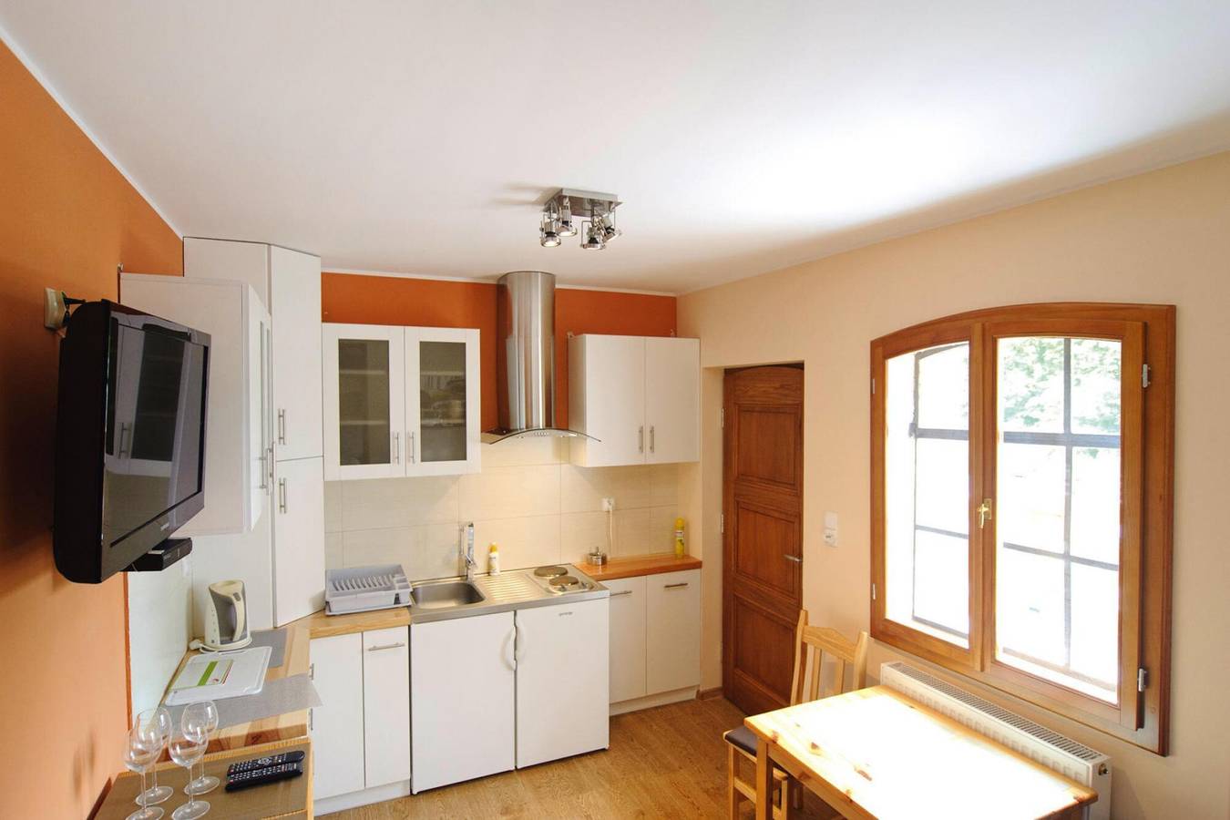 Ganze Wohnung, Ferienwohnung nur 20 m vom See in Rekowo in Polnische Ostsee